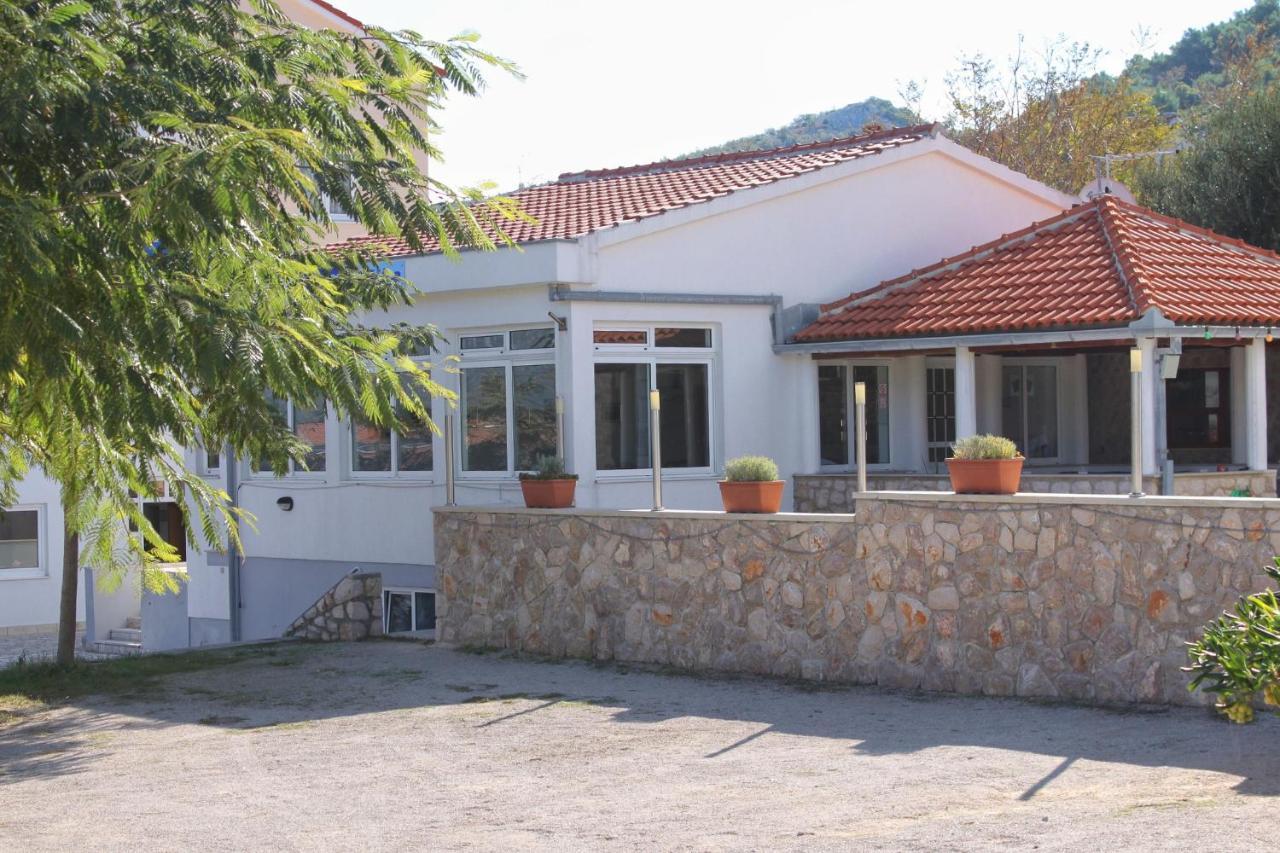 Apartments And Rooms By The Sea Vinjerac, Zadar - 3248 Dış mekan fotoğraf