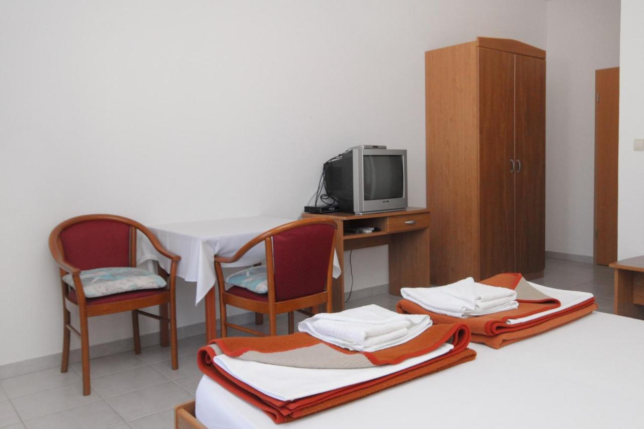 Apartments And Rooms By The Sea Vinjerac, Zadar - 3248 Dış mekan fotoğraf